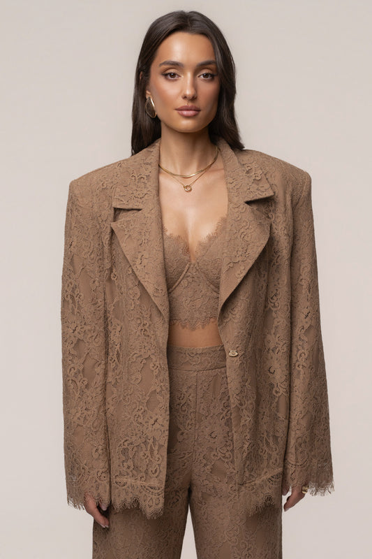 « Dentelle Désirée » — Blazer, Fauve