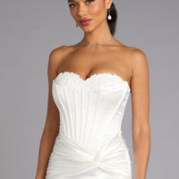 « Romance Précieuse » — Robe Mini Bustier en Satin, Ivoire
