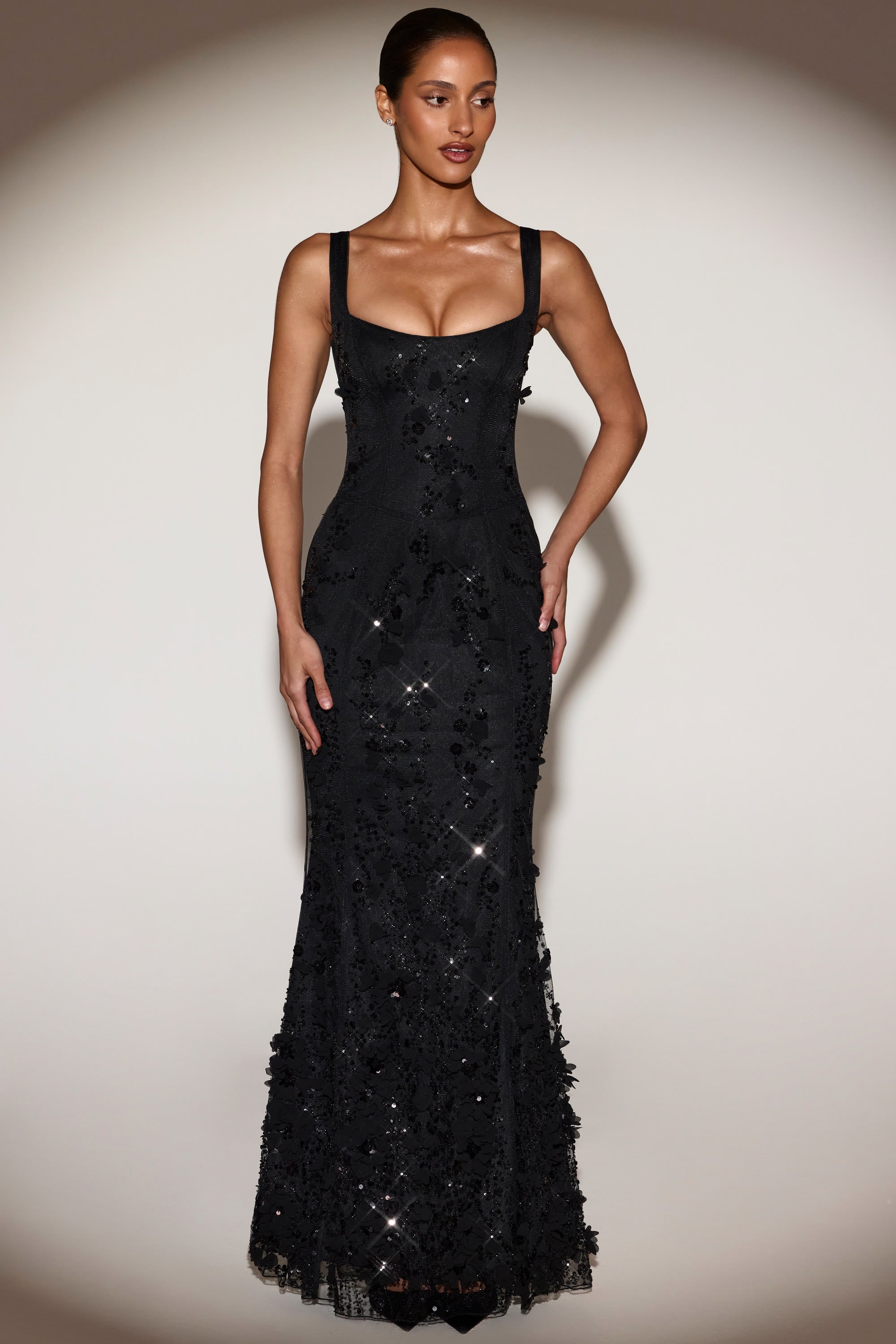 « Ivresse » — Robe Longue Corset Appliquée Sequins, Noir