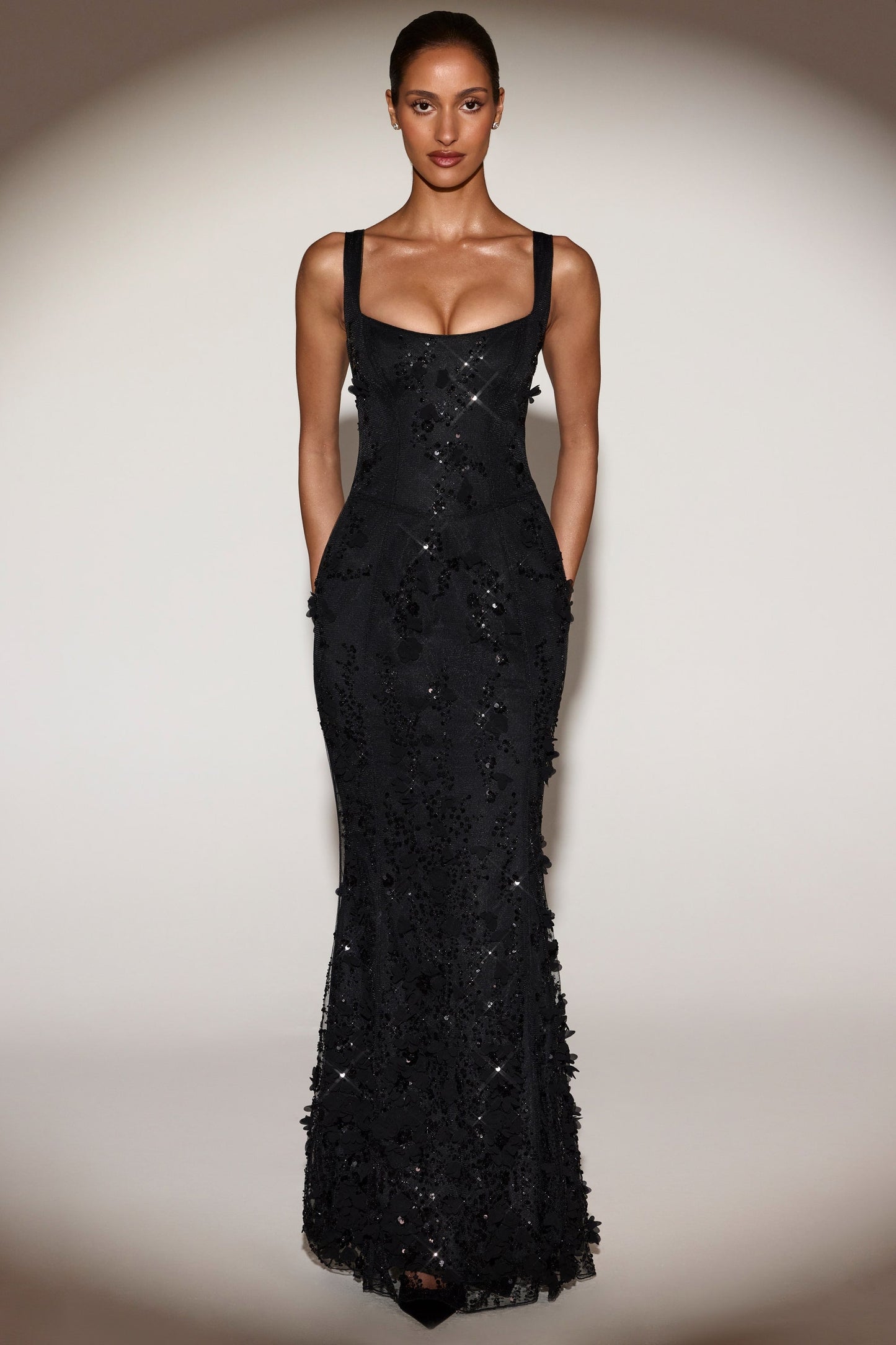 « Ivresse » — Robe Longue Corset Appliquée Sequins, Noir
