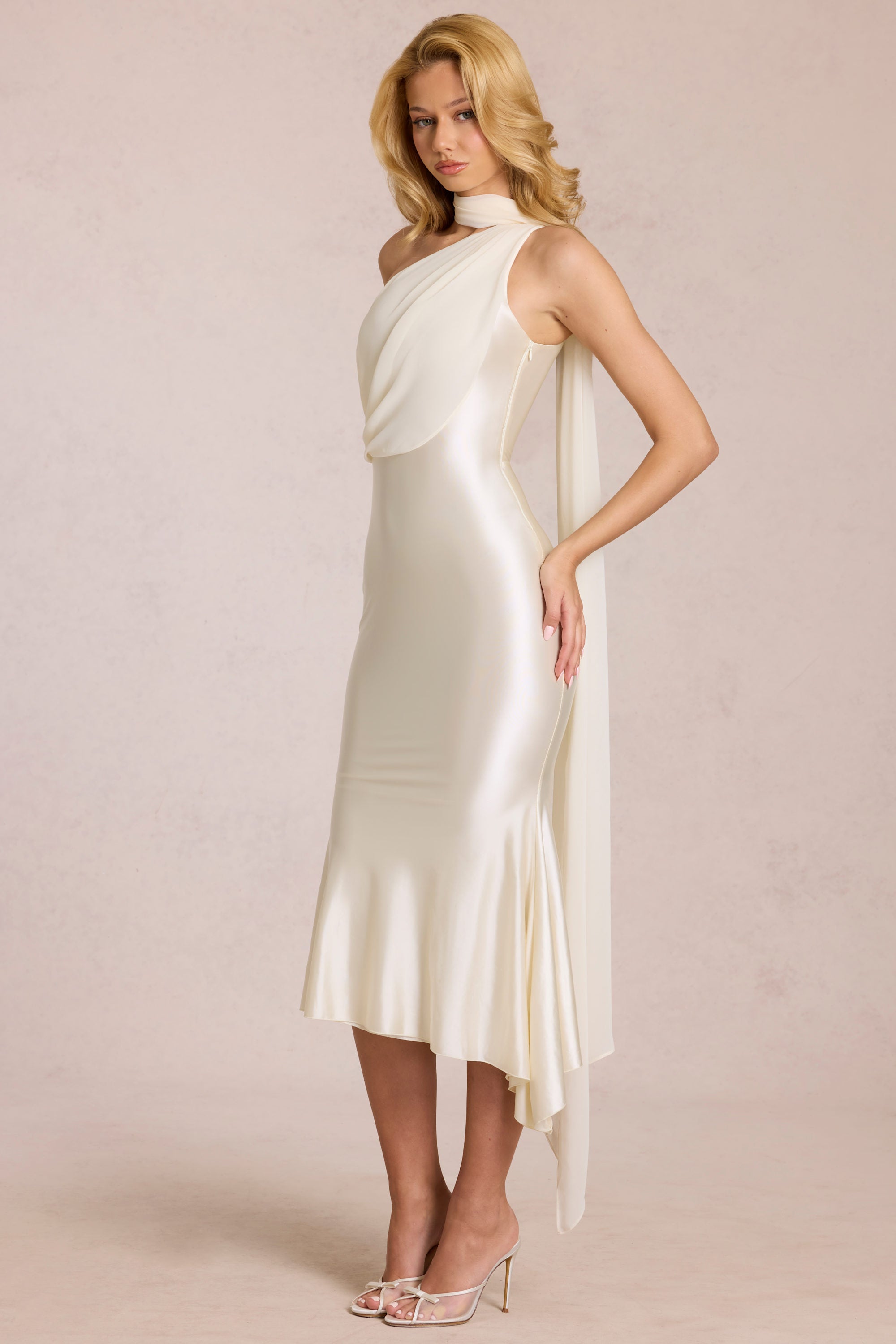 « Sélène » — Robe Midaxi Écharpe Asymétrique, Ivoire