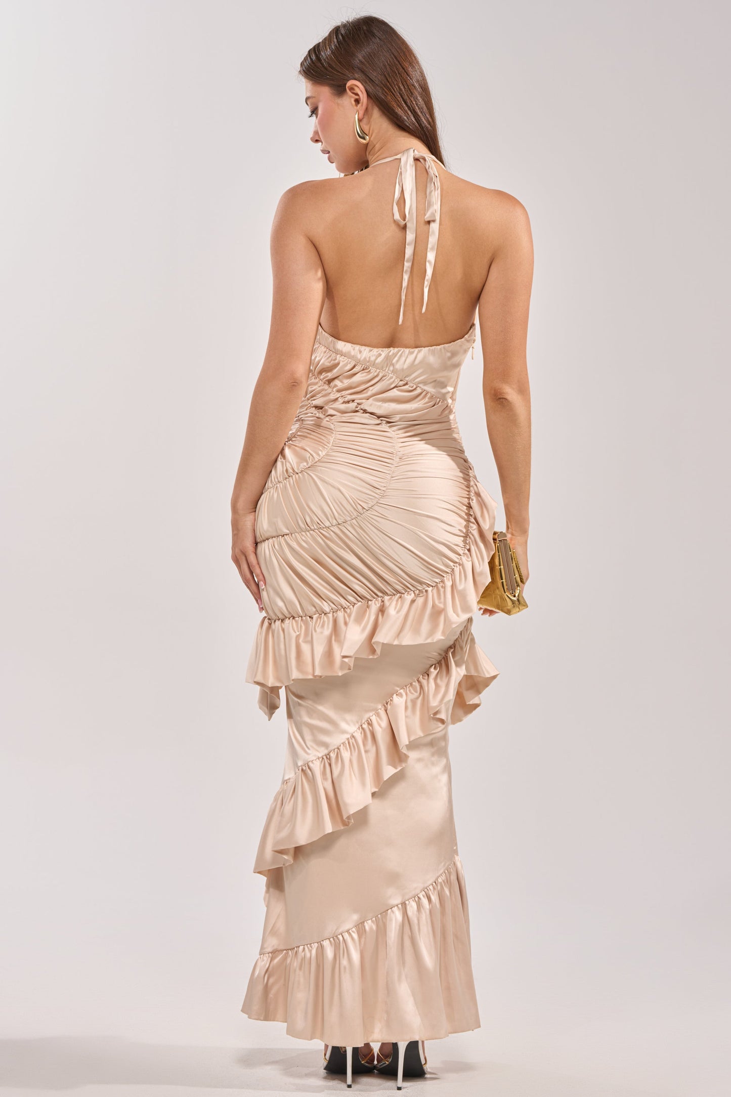 « Promesse » — Robe Longue Satinée à Volants, Crème