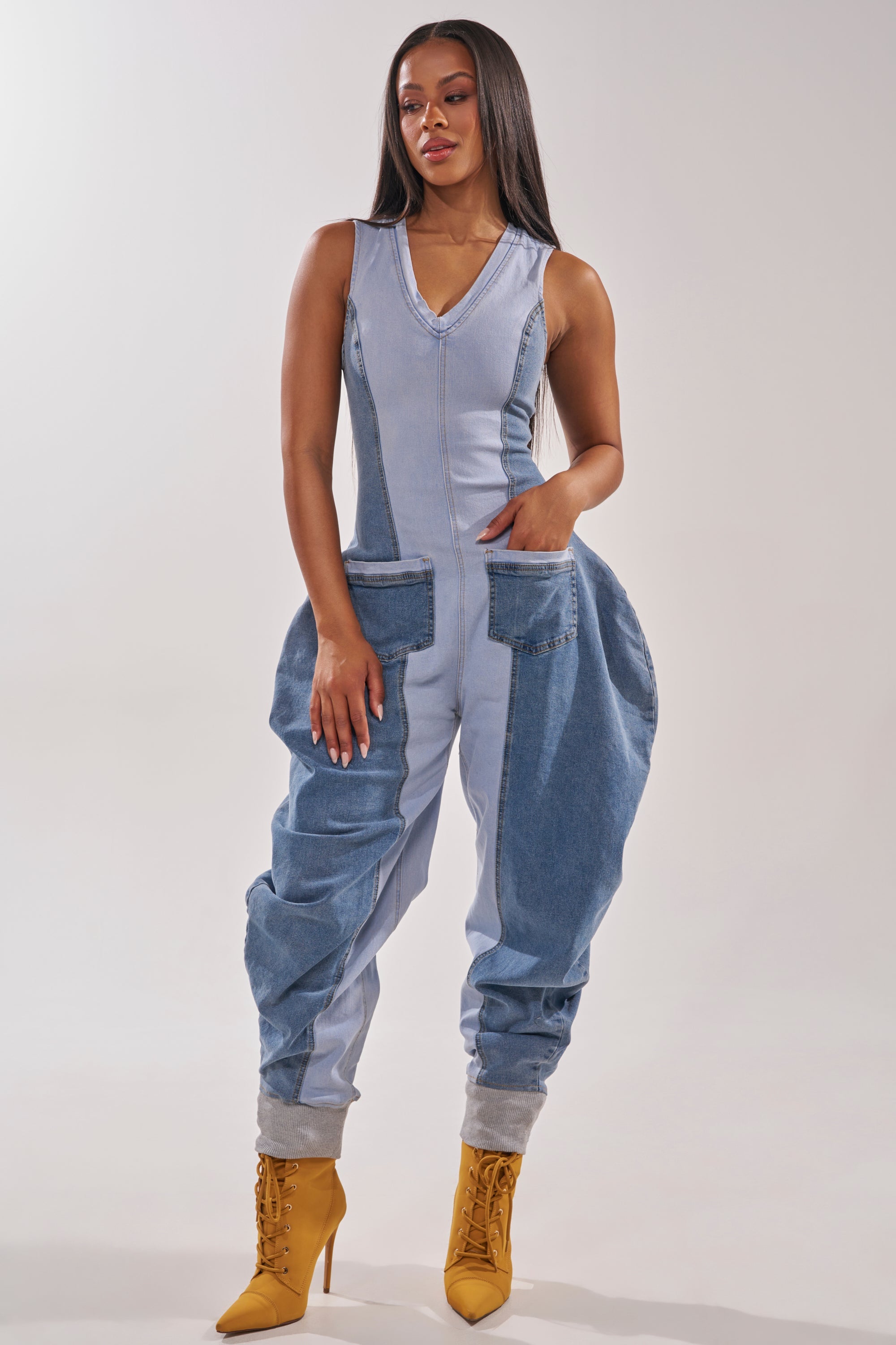 « Denim Rebelle » — Combinaison en Denim Patchwork, Bleu