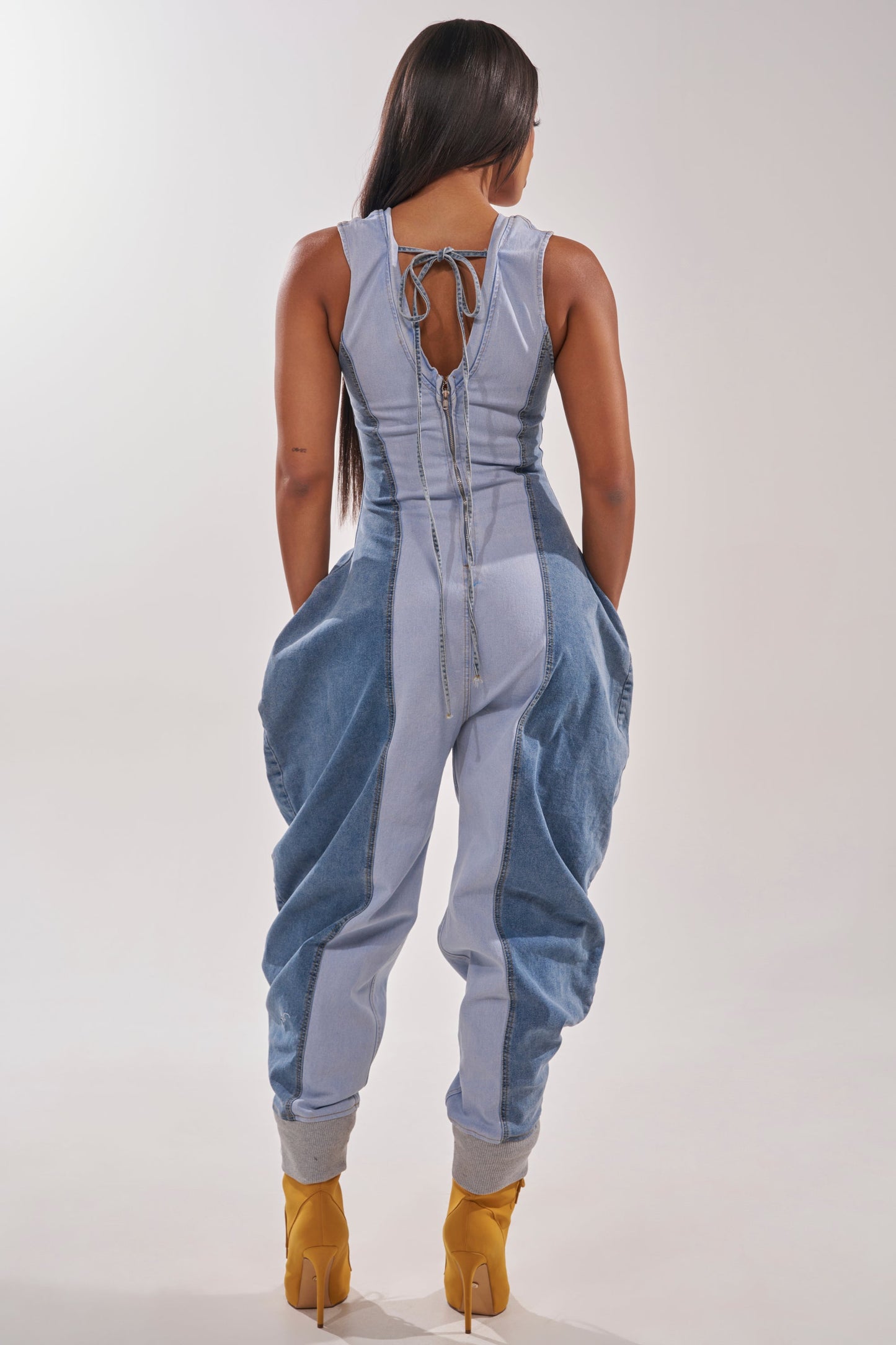 « Denim Rebelle » — Combinaison en Denim Patchwork, Bleu