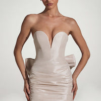 « Viviana » — Robe Mini Bustier Satinée à Grand Nœud, Ivoire