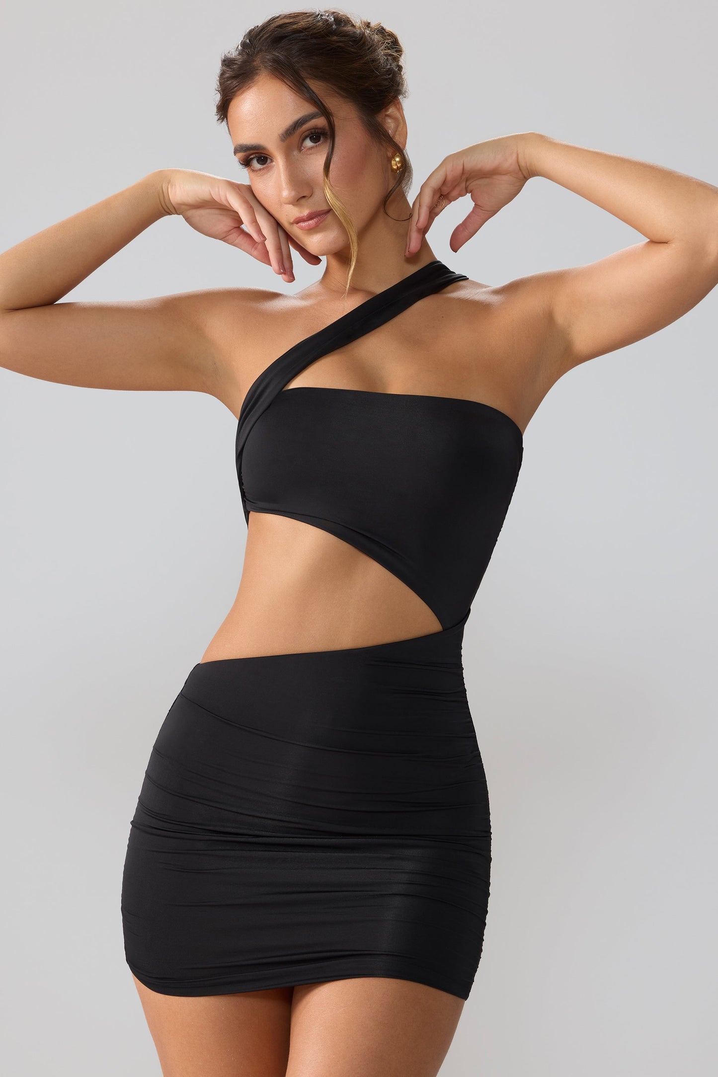 « Shyla » — Robe Mini Asymétrique Ruchée, Noir