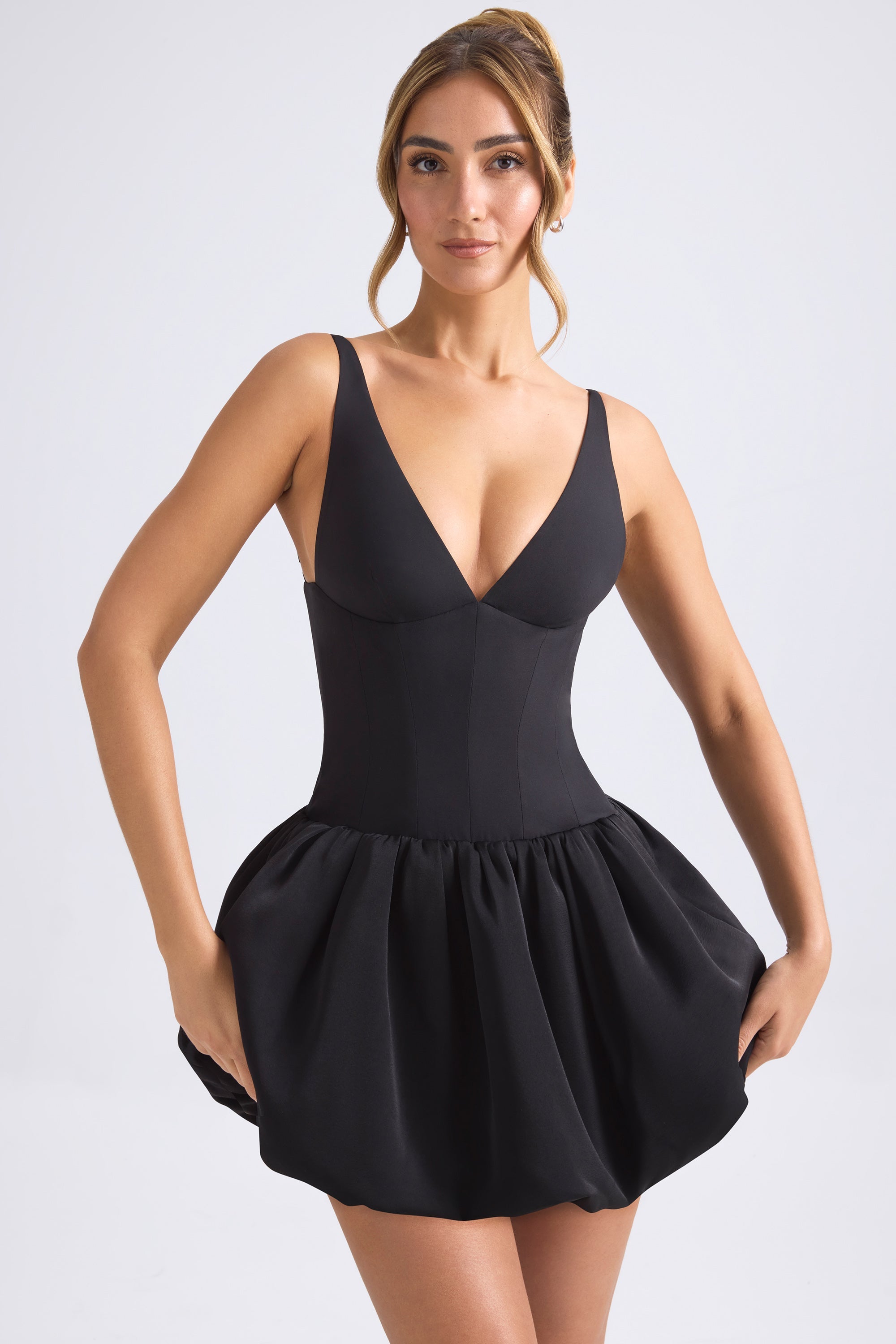 « Anahita » — Robe Micro-Mini Corset à Ourlet Boule, Noir
