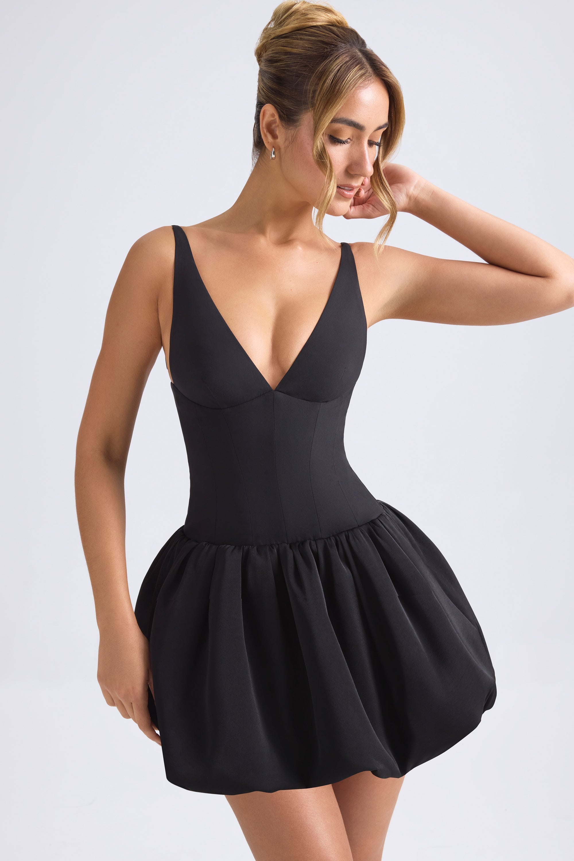 « Anahita » — Robe Micro-Mini Corset à Ourlet Boule, Noir