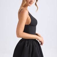 « Anahita » — Robe Micro-Mini Corset à Ourlet Boule, Noir
