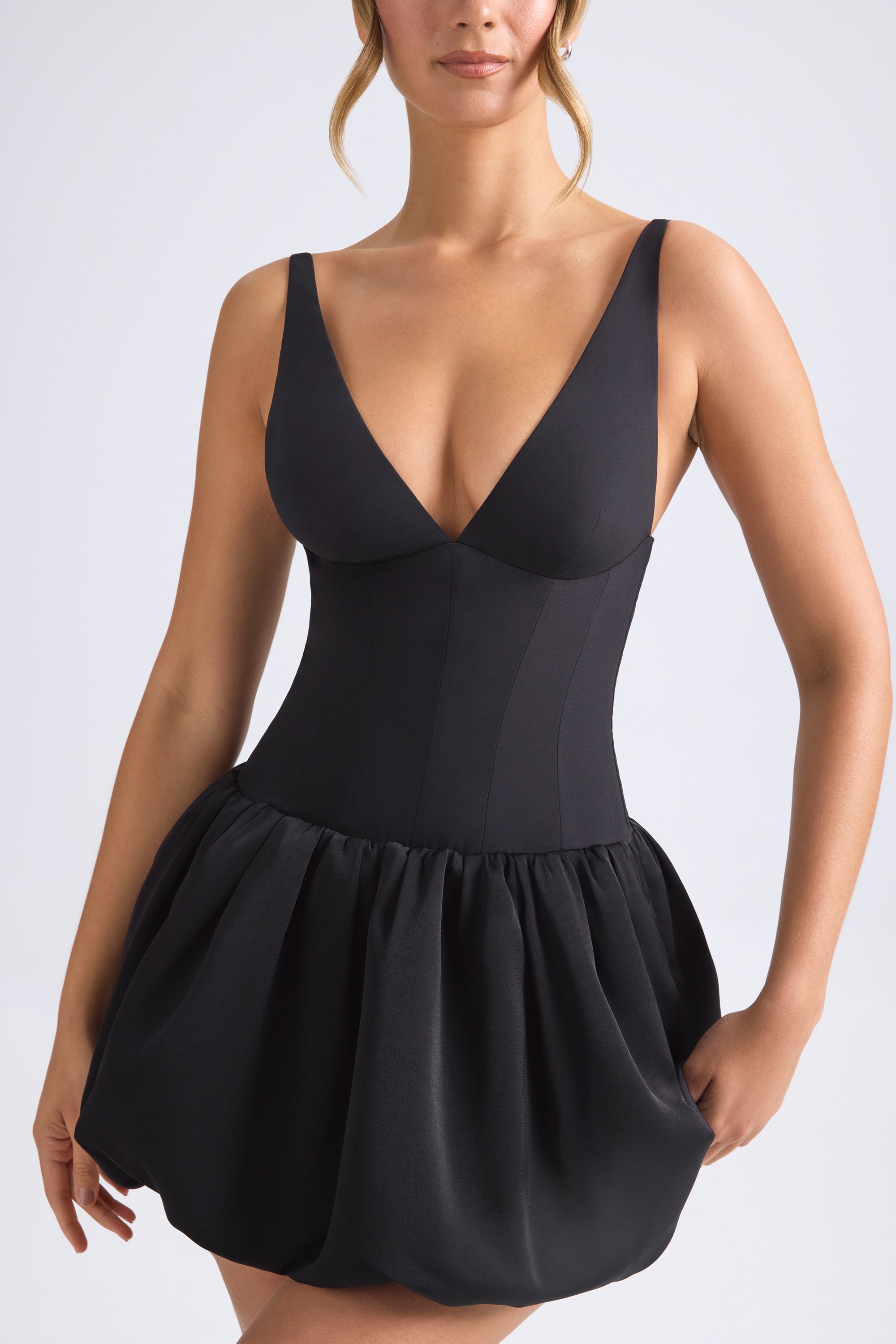 « Anahita » — Robe Micro-Mini Corset à Ourlet Boule, Noir