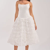 « Éphémère » — Robe Corset Mi-Longue Fleurie, Blanc