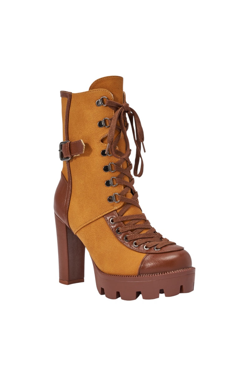 « Orage » — Bottines à talon bloc, Camel
