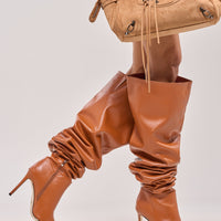 « Caramel » — Cuissardes à talon stiletto, Rouille