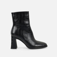 «Allure Féline» — bottines, noires.