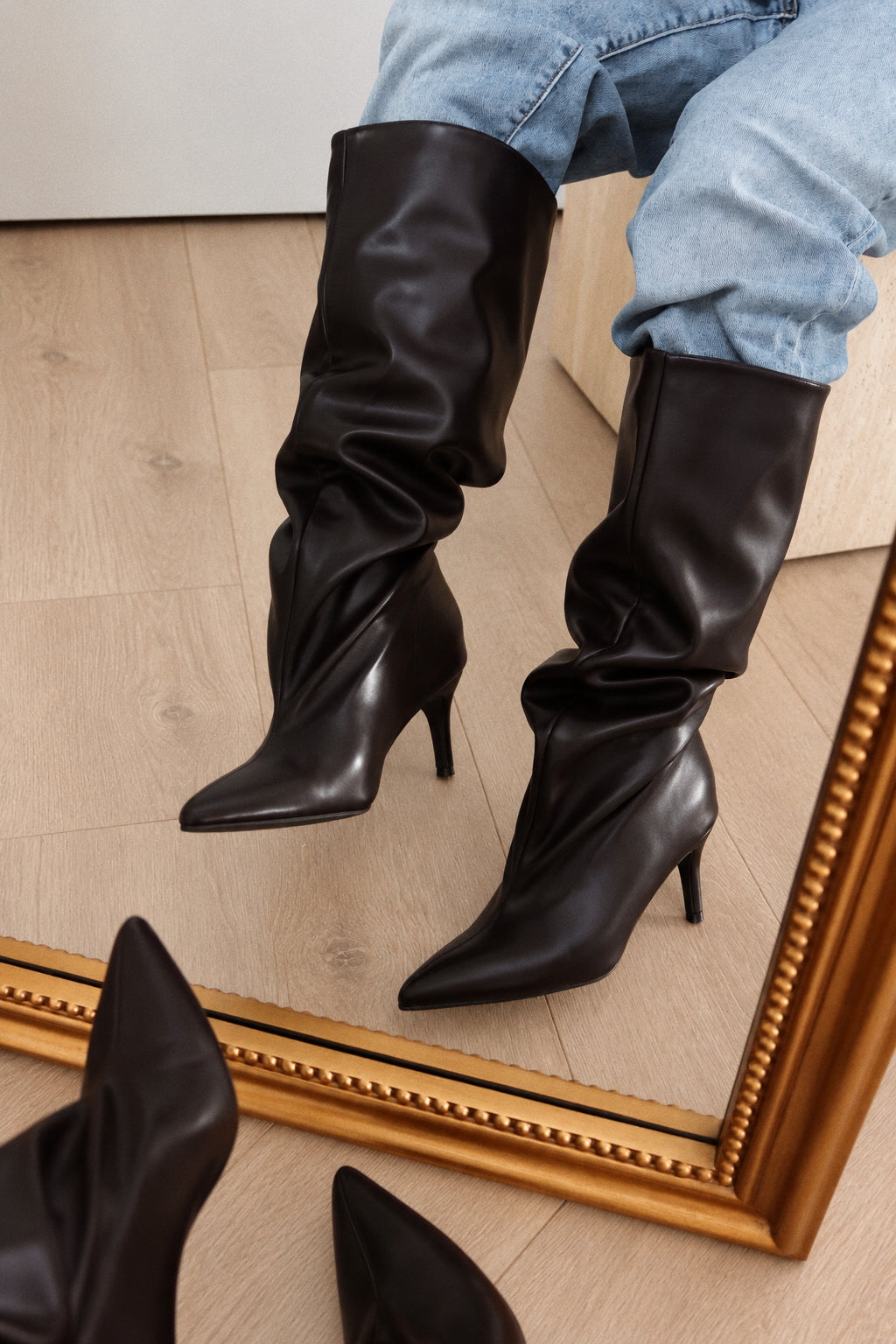 « Ligne Noire » — Bottes Hautes à Bout Pointu, Noir