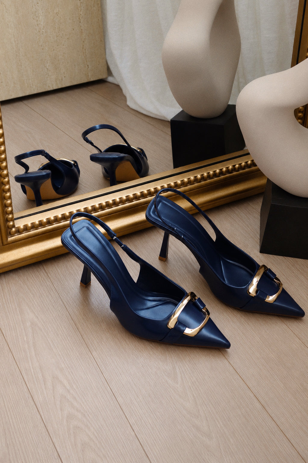 « Nuit Marine » — Escarpins Slingback à Bout Pointu, Bleu Marine