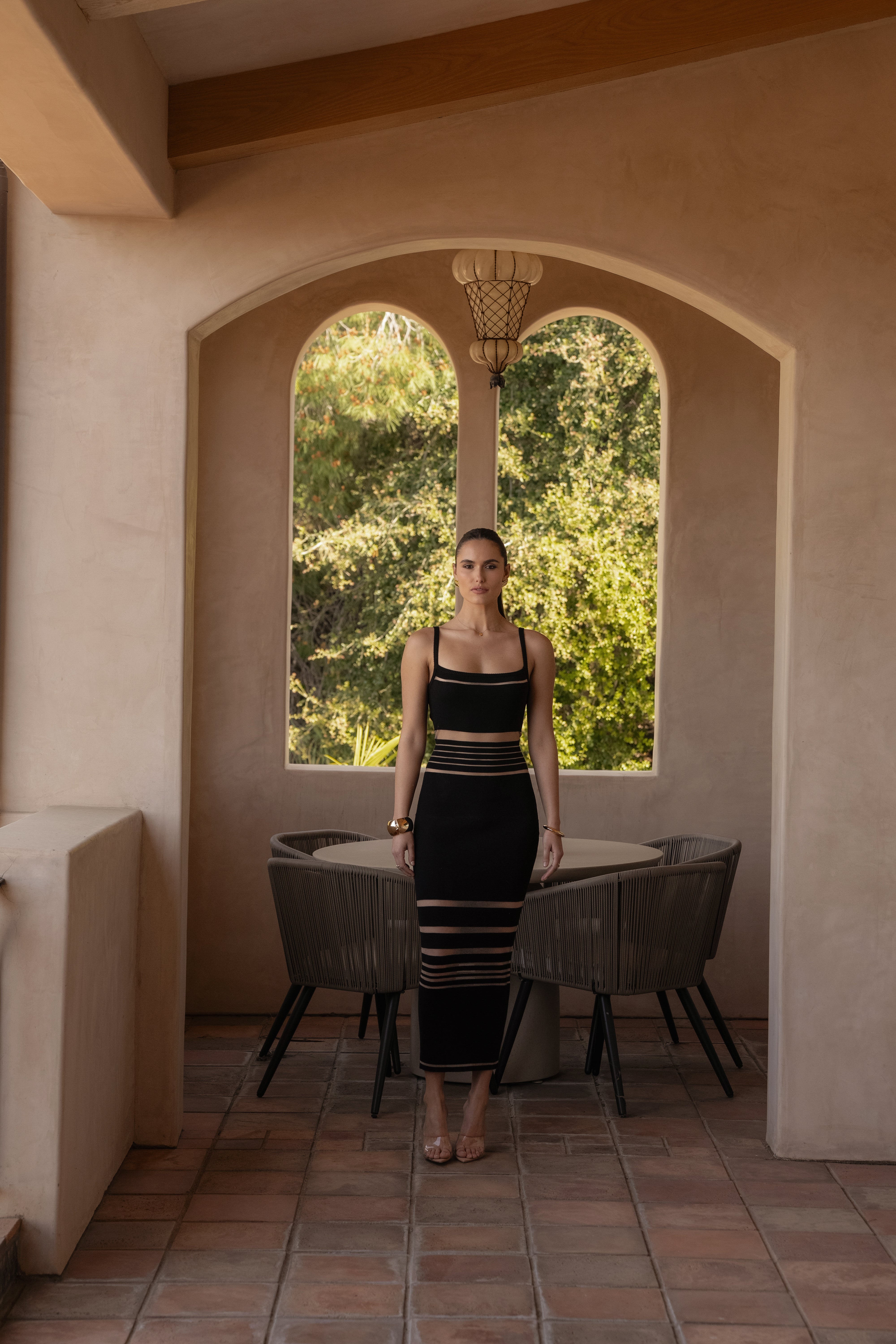 « Brise Marine » — Robe Mi-Longue Côtelée Rayée, Noir