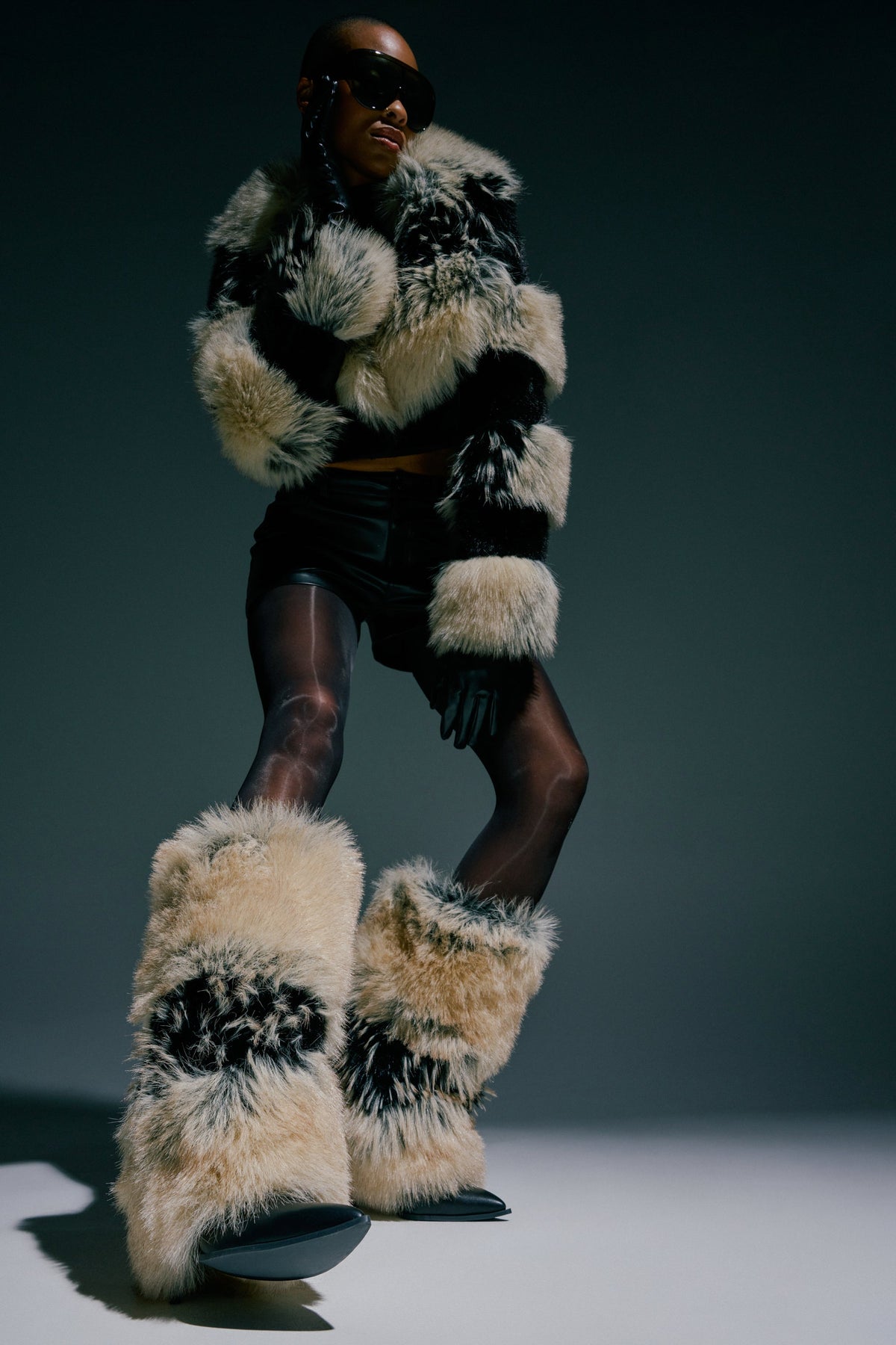 « Solstice » — Bottes à talon stiletto, Multicolore