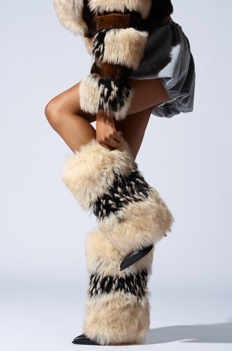 « Solstice » — Bottes à talon stiletto, Multicolore