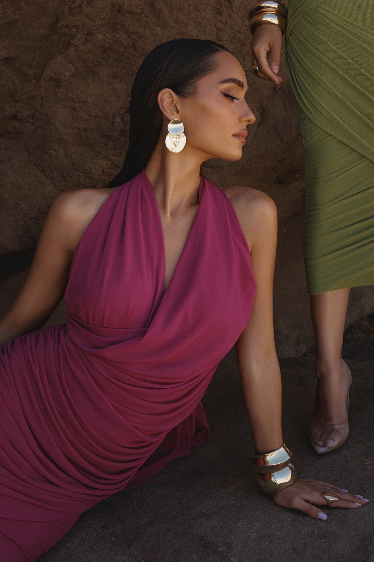 « Heure Tardive » — Robe Courte Plongeante Dos Nu, Fuchsia