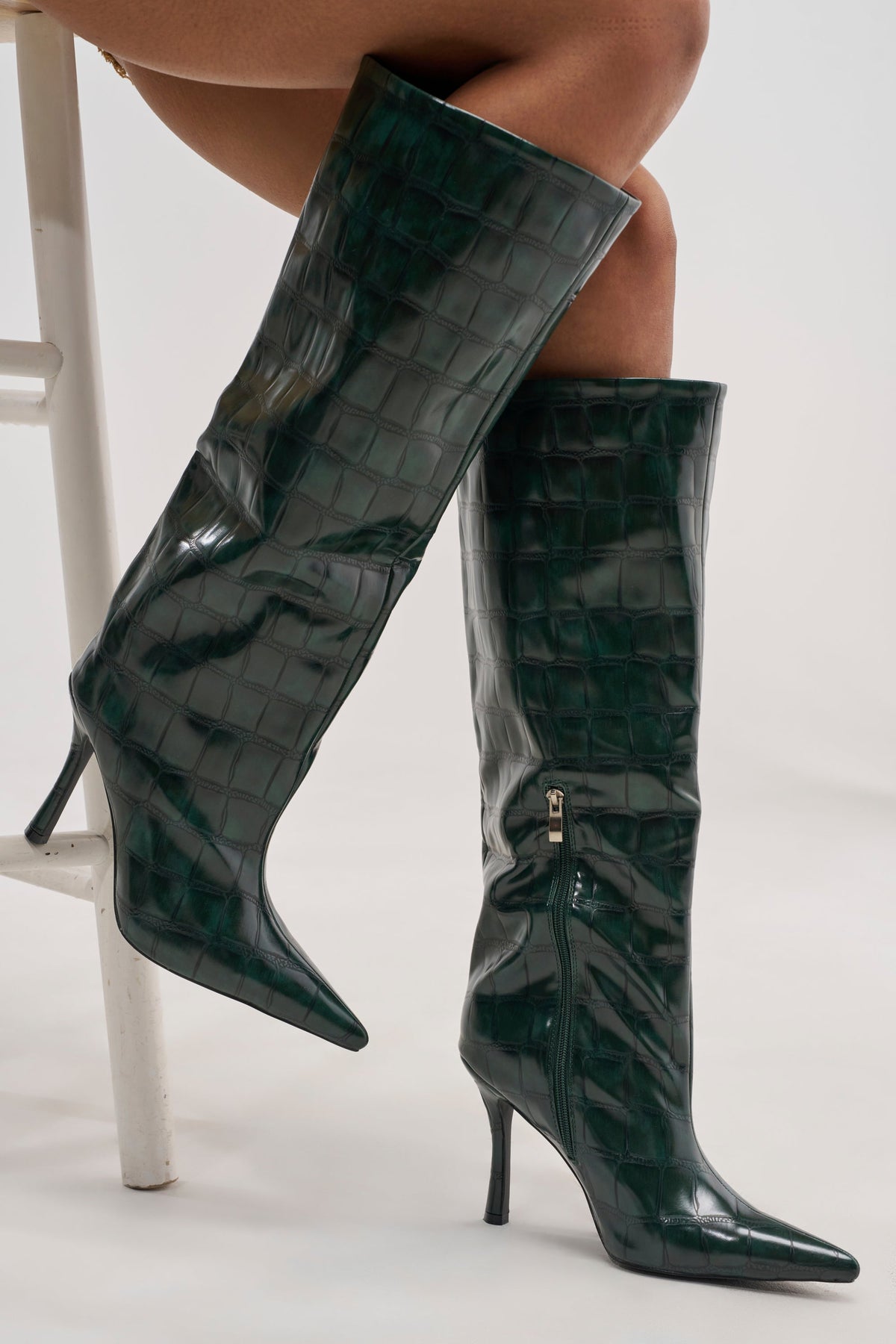 « Vibration » — Bottes à talon stiletto, Vert foncé