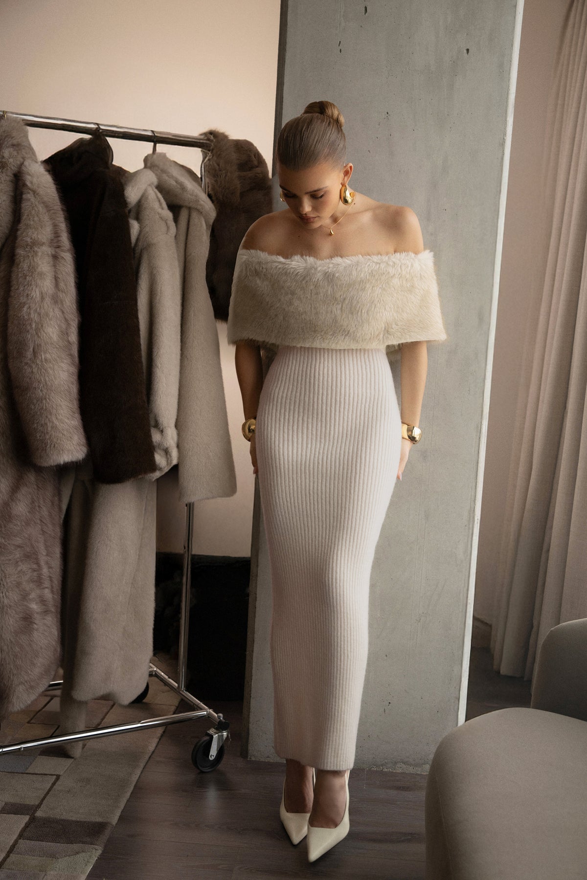 «Éclat givré» — robe longue, taupe.