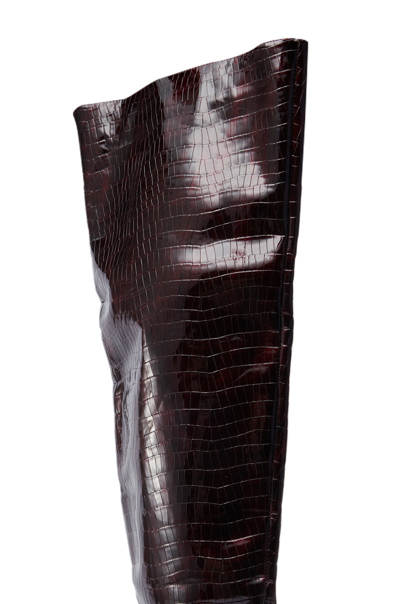 « Prisme » — Bottes à talon stiletto, Bordeaux