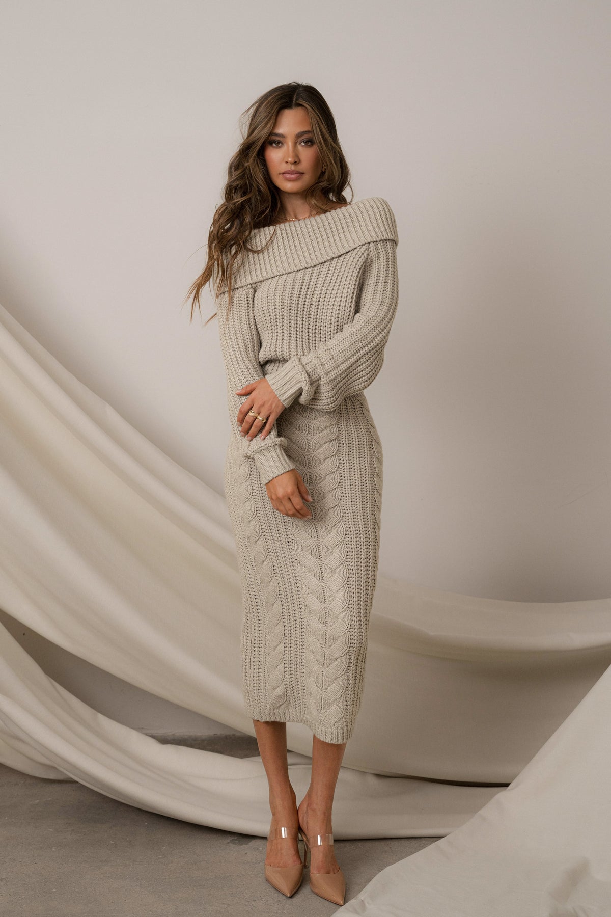 «Trame d'hiver» — robe en maille, grège