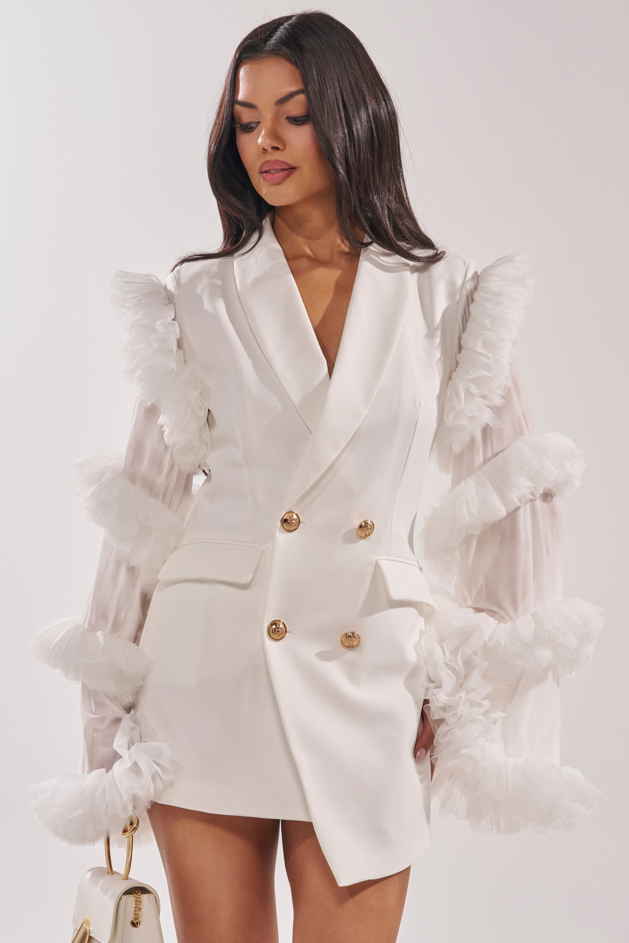 « Audace » — Robe Blazer à Manches Volantées, Blanc