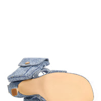 « Cargo » — Sandales Stiletto en Denim à Poches, Bleu