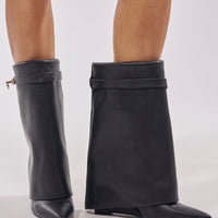 « Oasis » — Bottines compensées, Noir