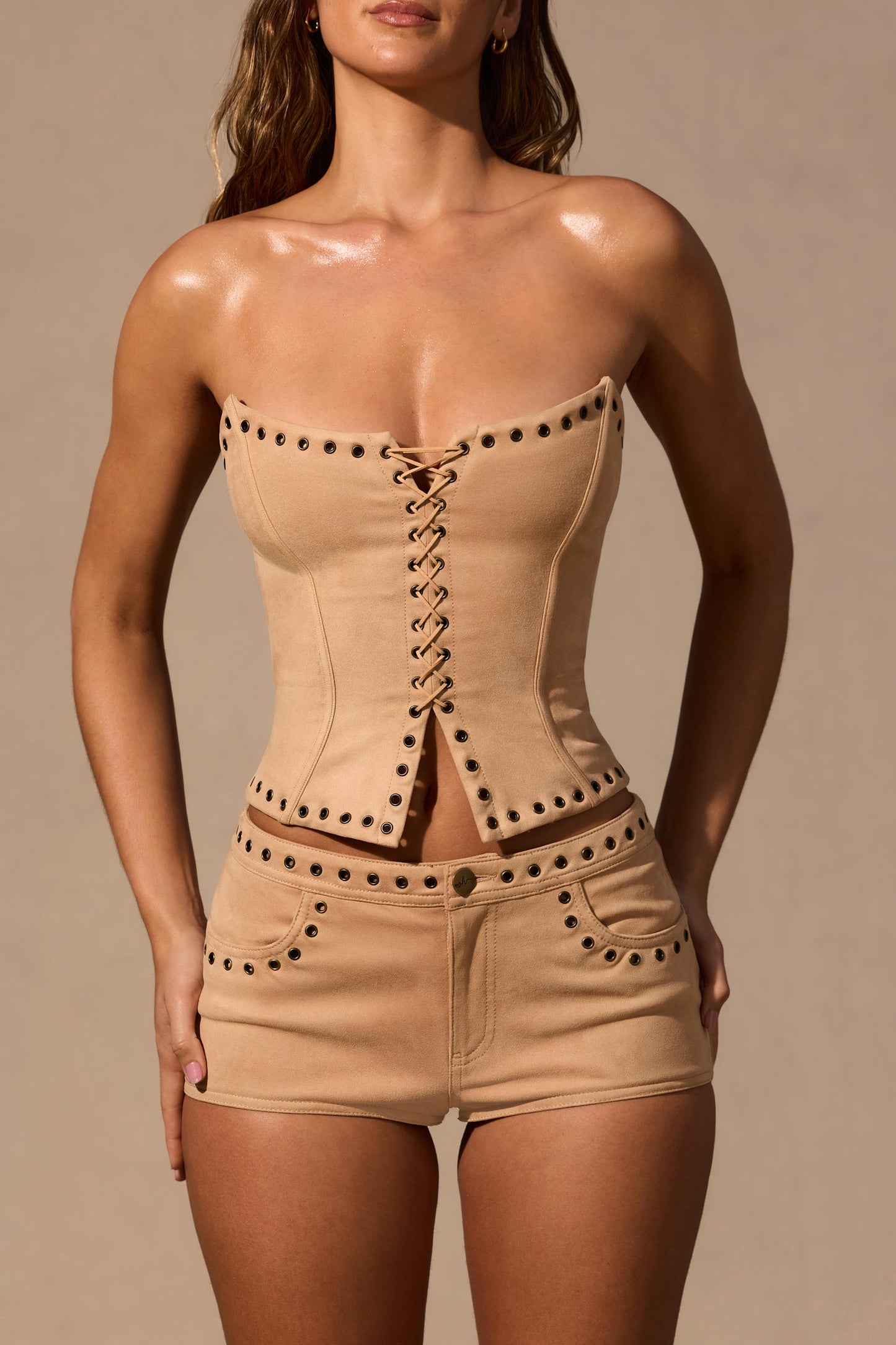 « Audace » — Haut Corset Lacé Suédine, Camel