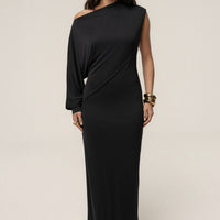 « Joyau d'Hiver » — Robe Longue Asymétrique, Noir