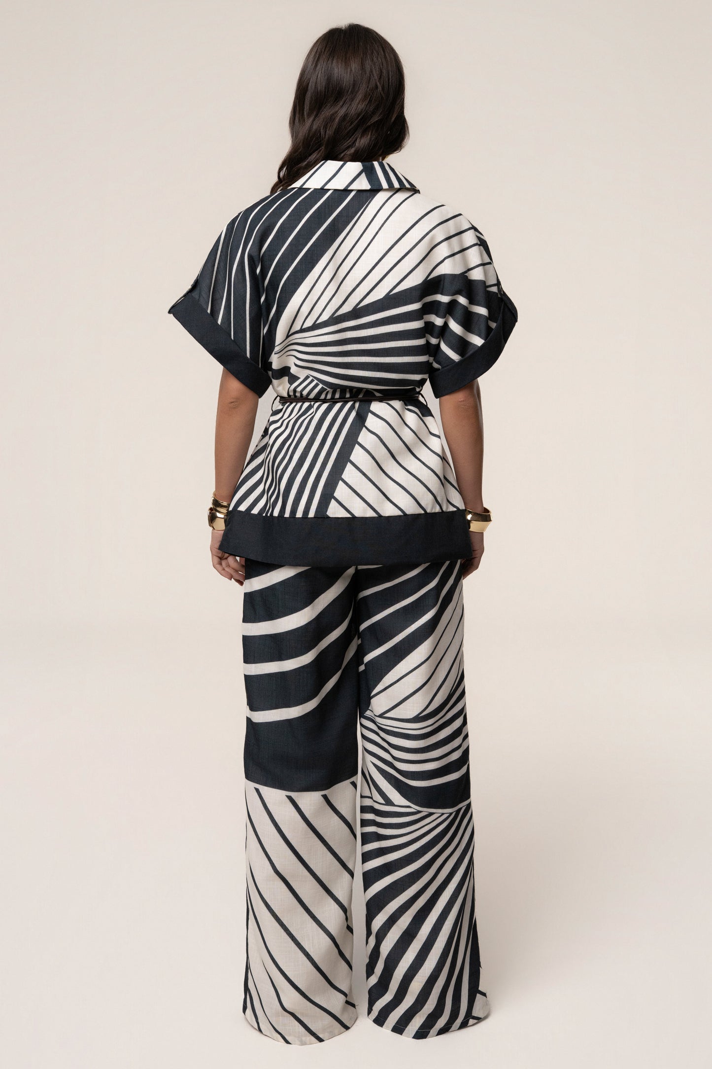 « Sahara » — Ensemble Pantalon Large Graphique, Noir
