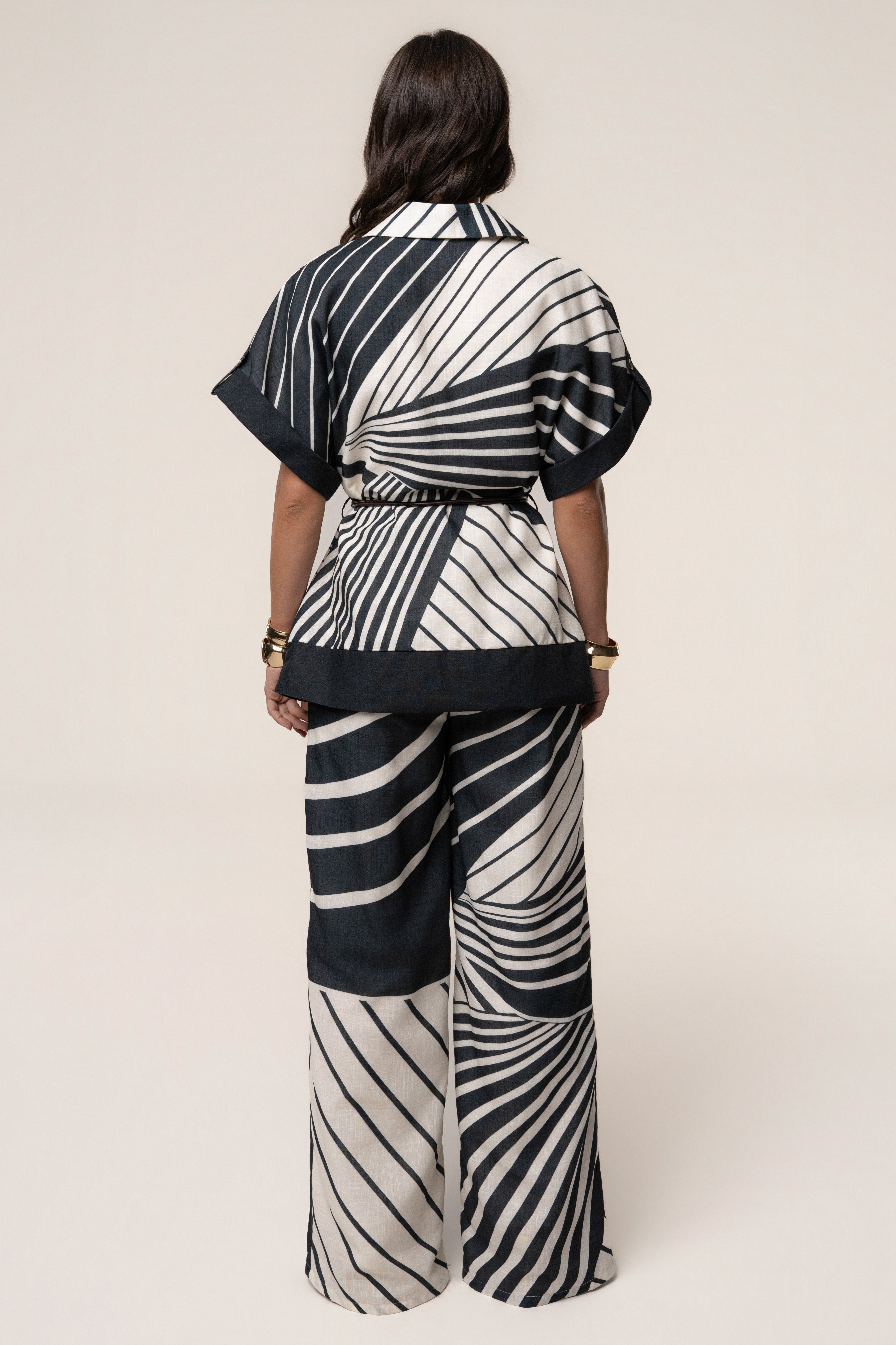 « Sahara » — Ensemble Pantalon Large Graphique, Noir