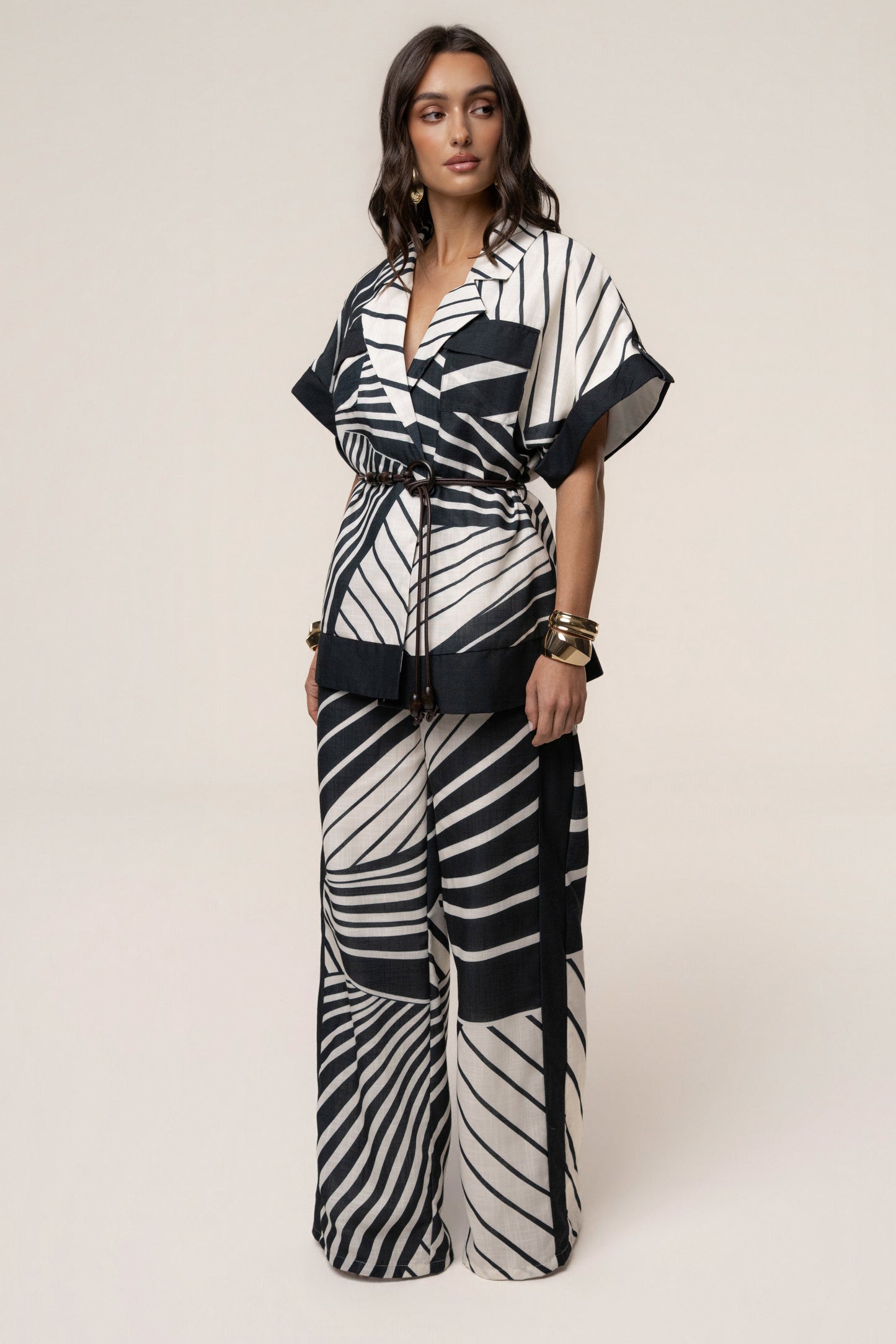 « Sahara » — Ensemble Pantalon Large Graphique, Noir