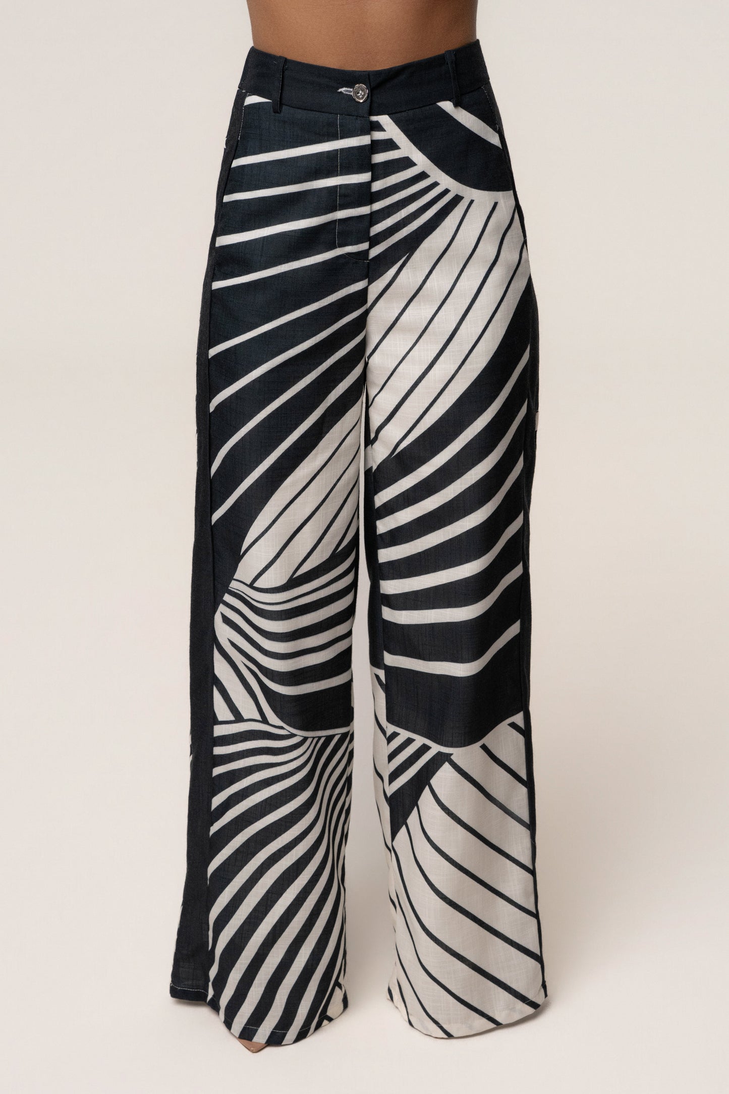 « Sahara » — Ensemble Pantalon Large Graphique, Noir