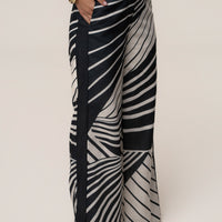 « Sahara » — Ensemble Pantalon Large Graphique, Noir