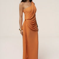 « Mocha » — Robe Portefeuille Drapée, Corail