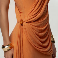 « Mocha » — Robe Portefeuille Drapée, Corail