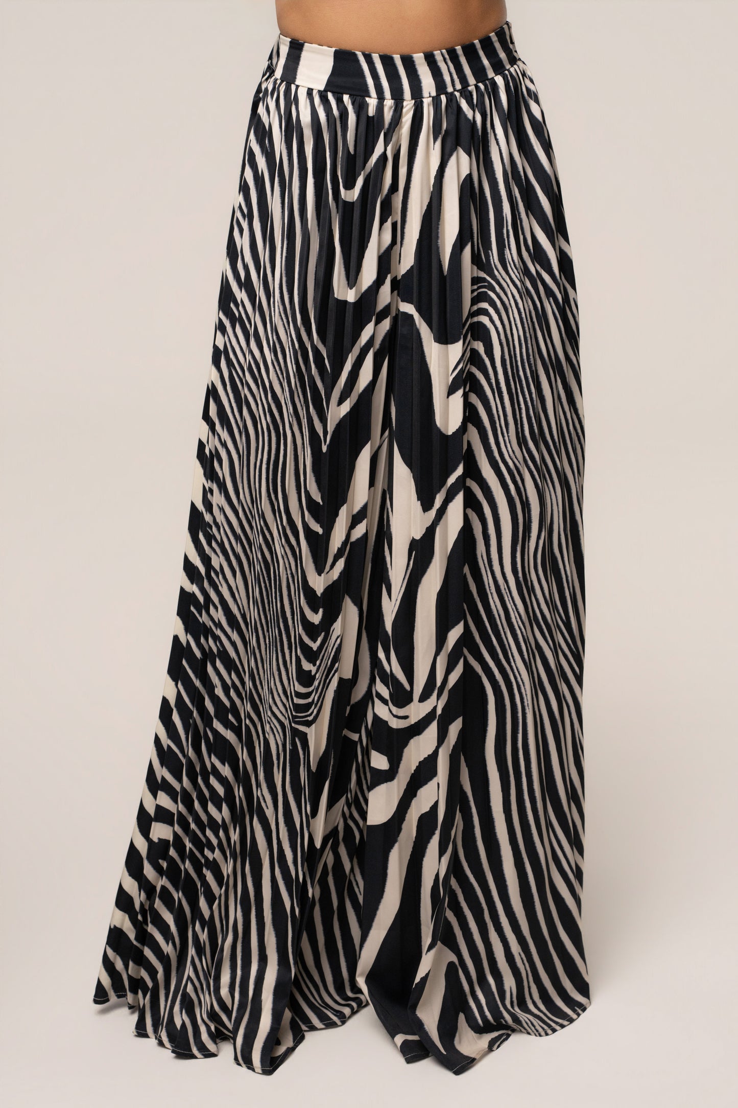 « Oasis Sauvage » — Ensemble Pantalon Large Imprimé, Noir