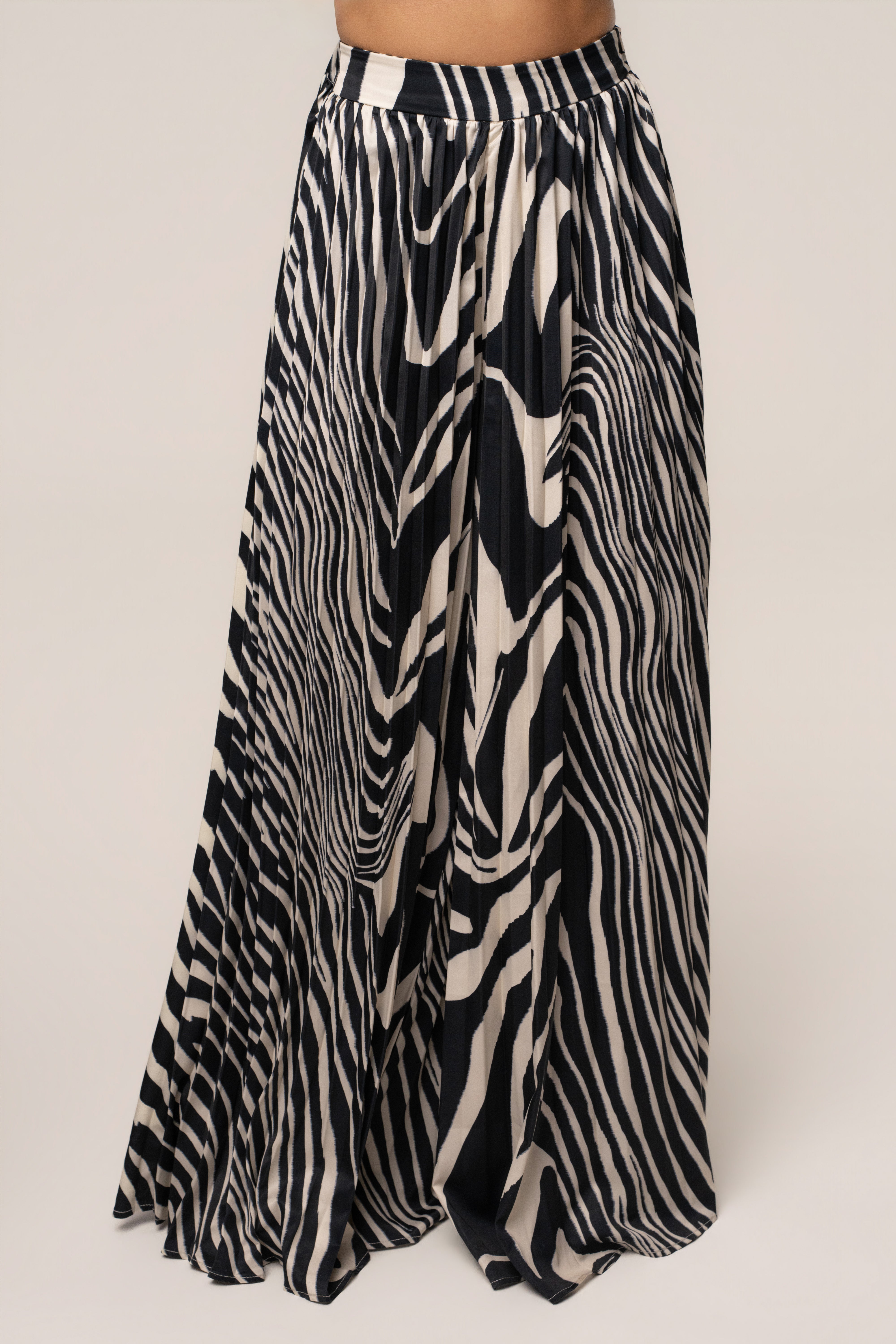 « Oasis Sauvage » — Ensemble Pantalon Large Imprimé, Noir