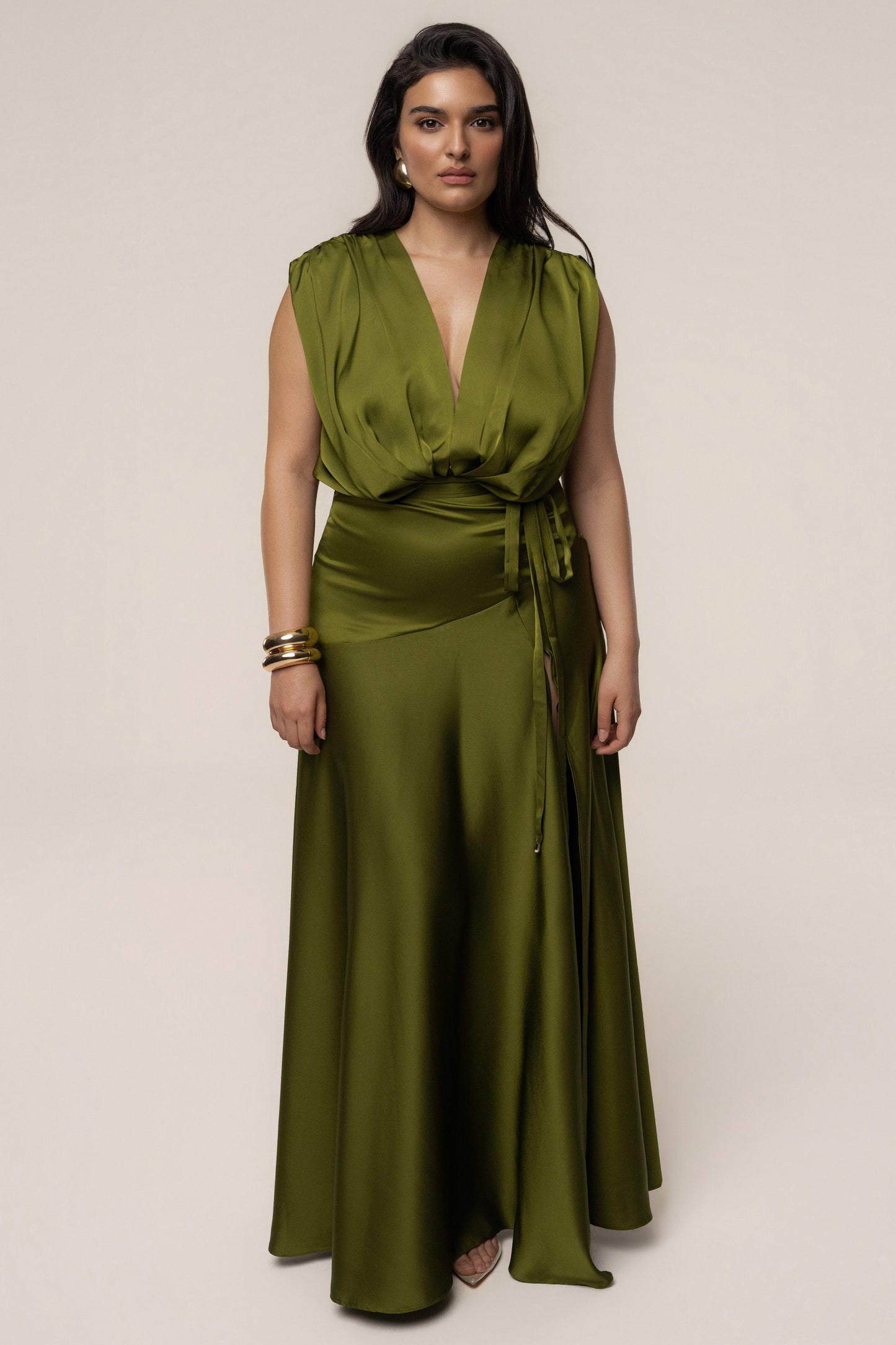 « Amalia » — Robe Longue Satinée, Olive