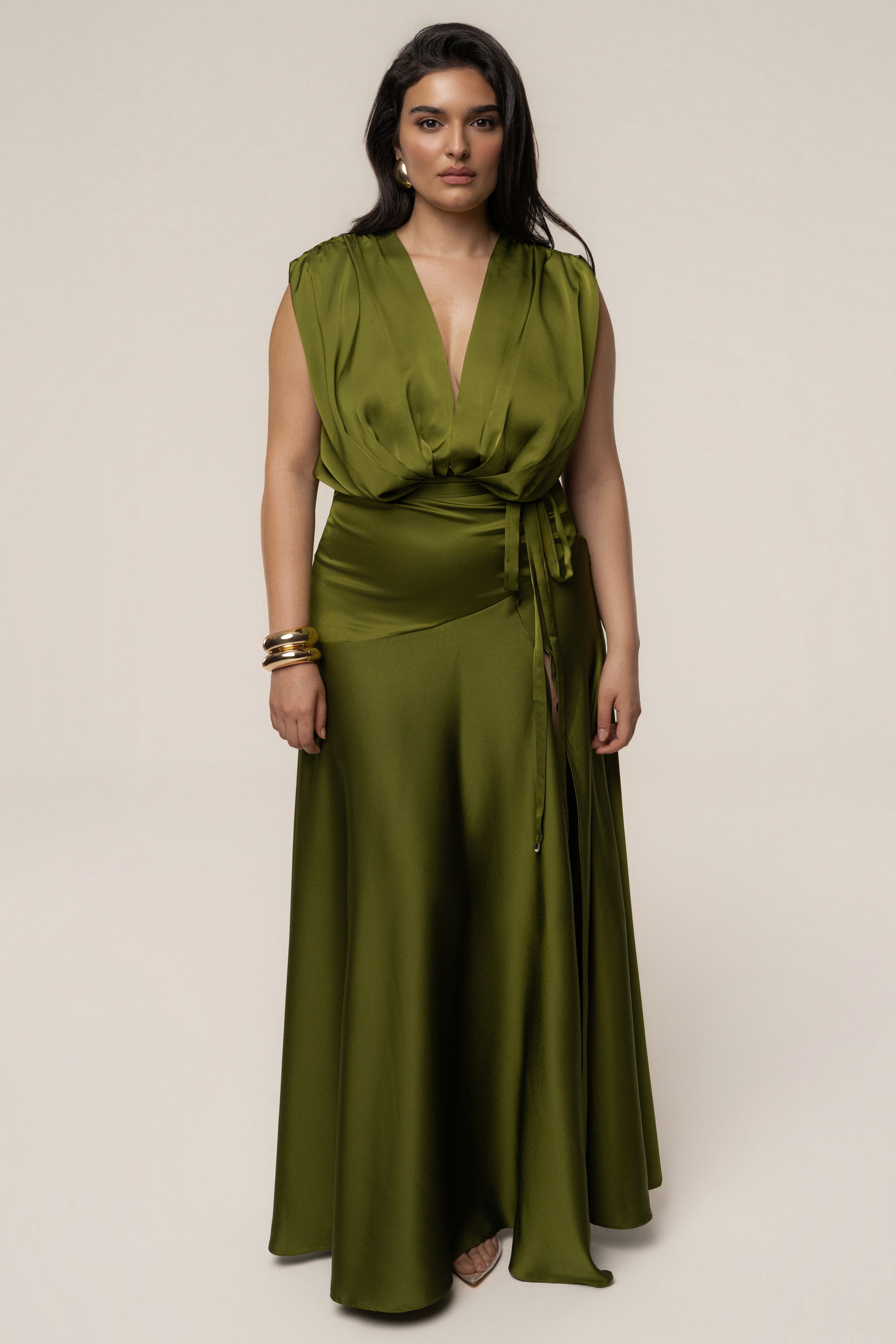 « Amalia » — Robe Longue Satinée, Olive