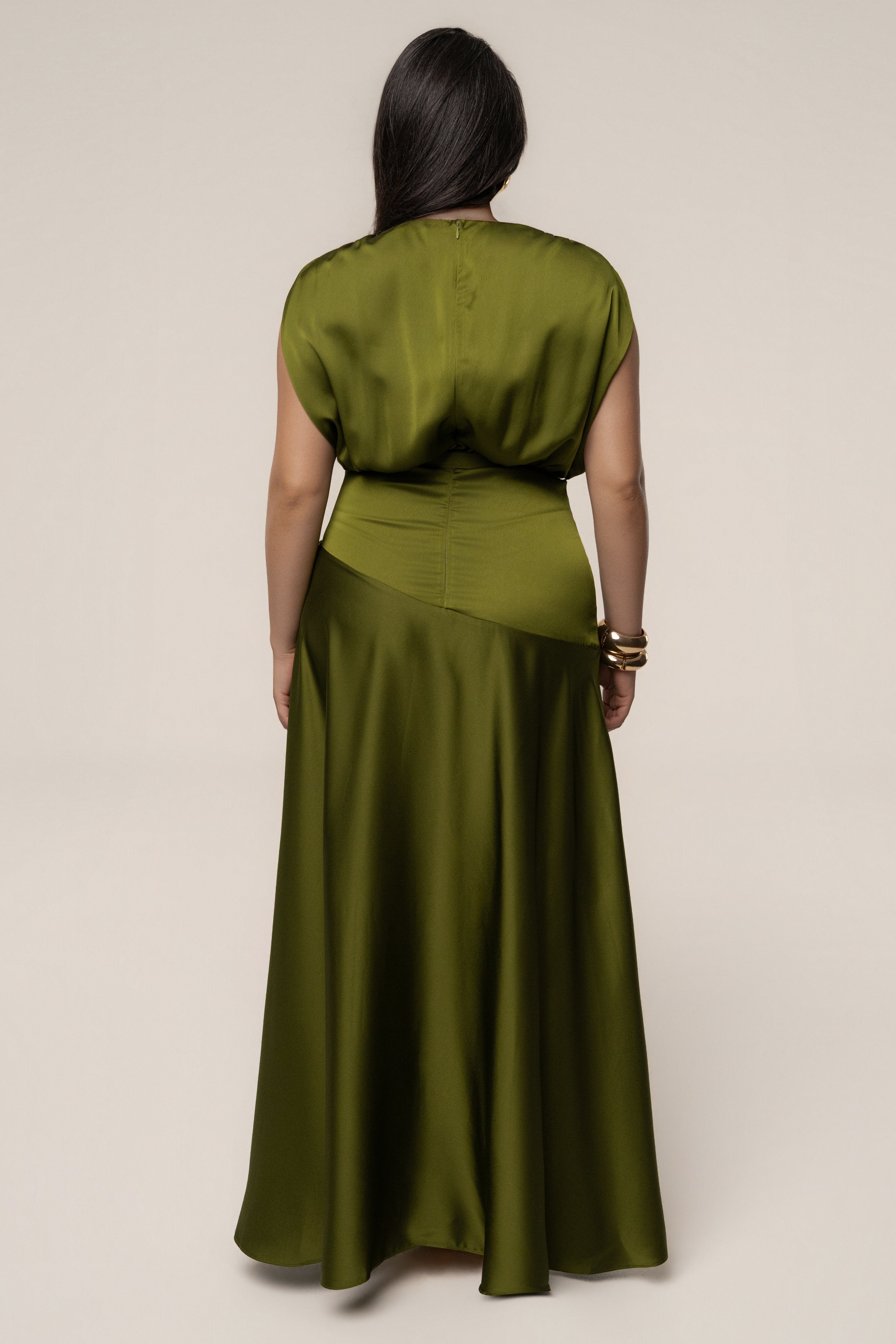 « Amalia » — Robe Longue Satinée, Olive