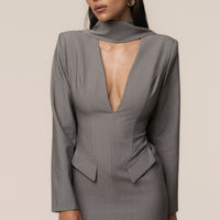 «Éclat feutré» — robe courte, gris chiné