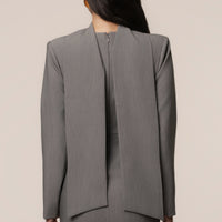 «Éclat feutré» — robe courte, gris chiné