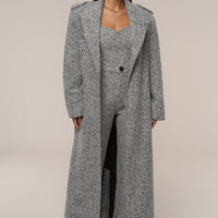 « Héritage Clair » — Manteau Long Ceinturé en Tweed, Gris Clair