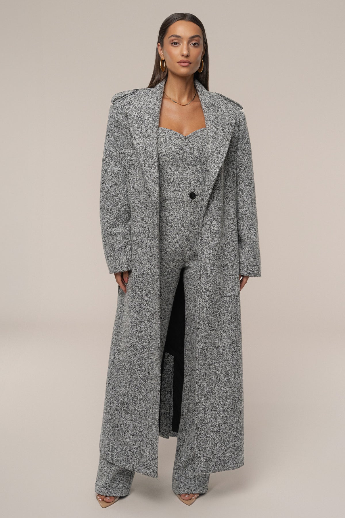 « Héritage Clair » — Manteau Long Ceinturé en Tweed, Gris Clair