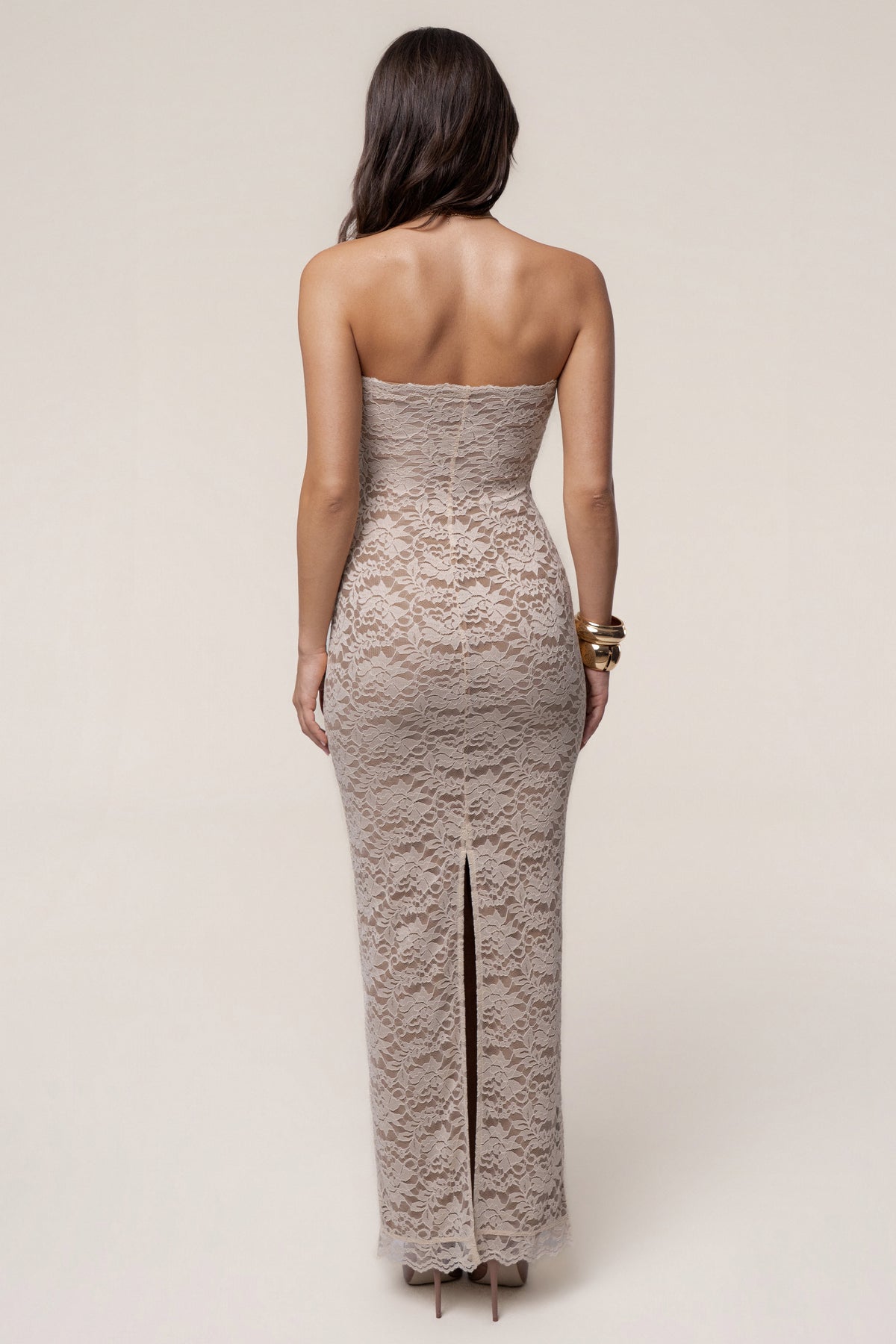 «Lueur de dentelle» — robe longue, crème
